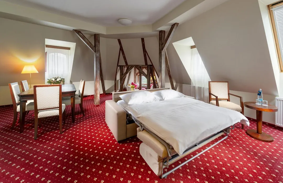 Clarion Grandhotel Zlaty Lev-1